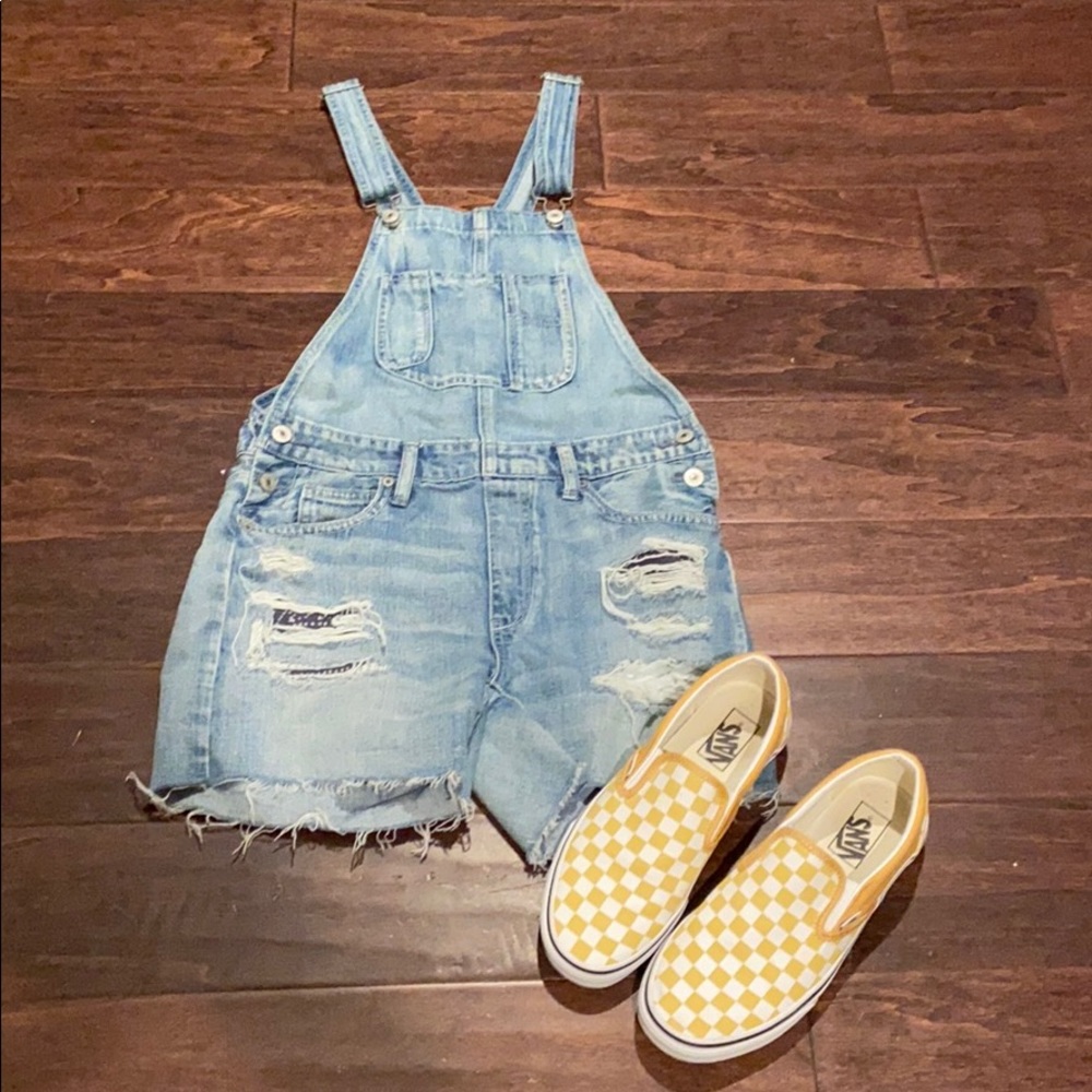 American Eagle overall shorts